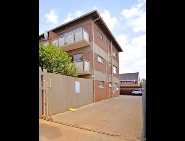 1 BEDROOM APARTMENT FOR SALE IN WINDSOR EAST